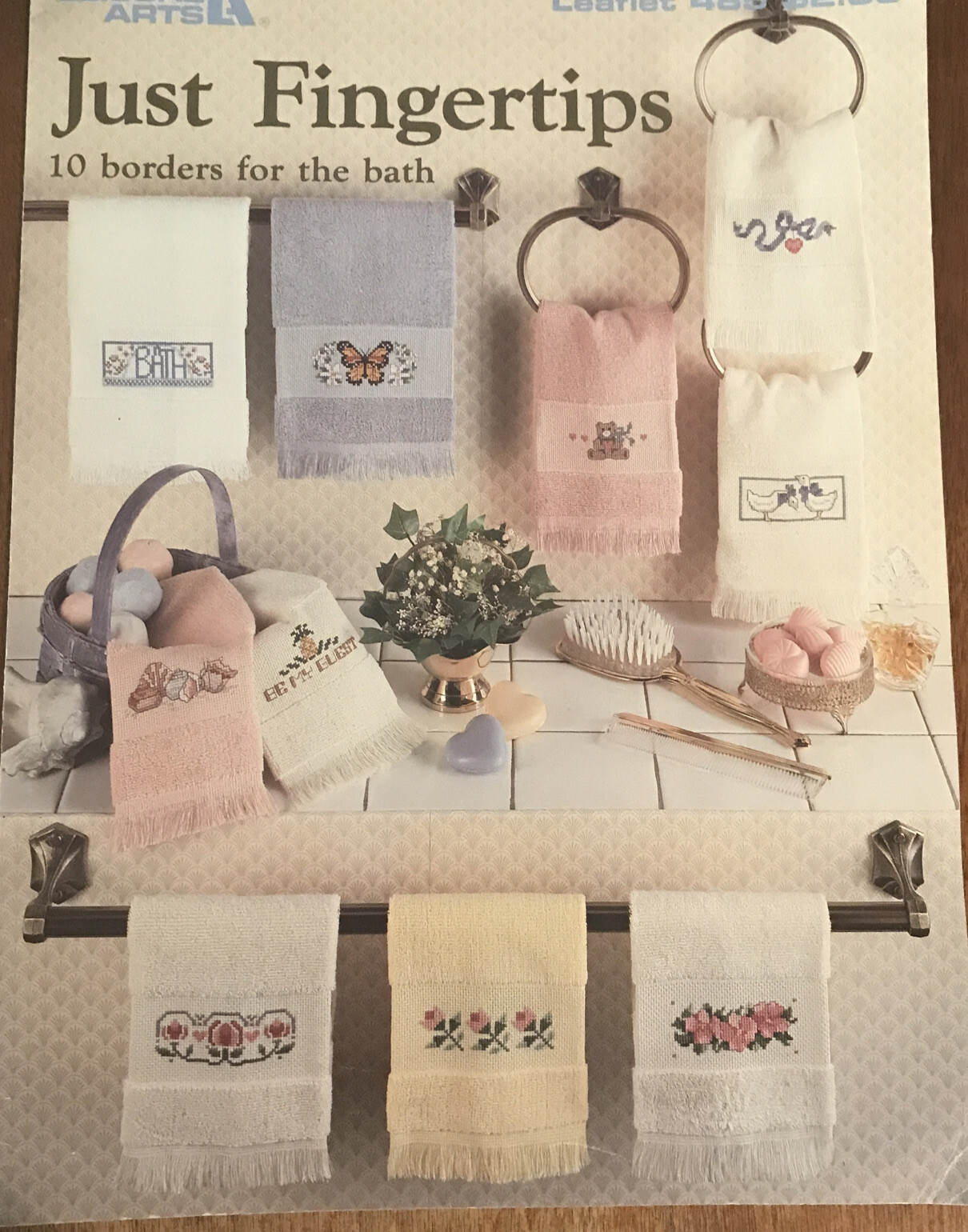 Leisure Arts Just Fingertips 10 Borders For The Bath Cross Stitch Book Cottage