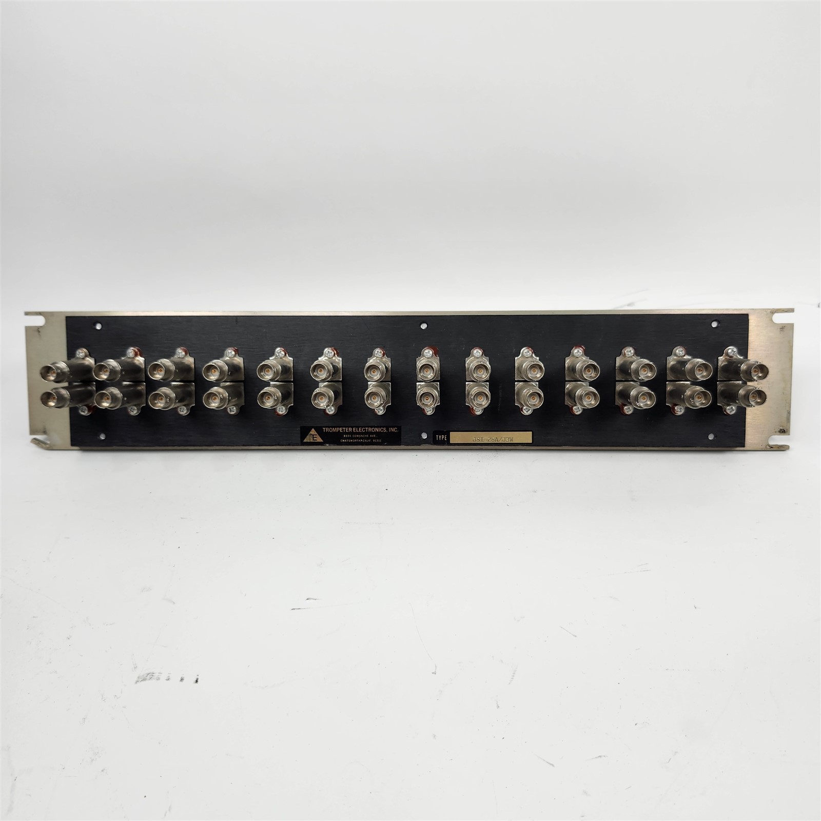 Trompeter JSI-28A/J3W Video Patch Panel w/ 14 Loopback Connectors