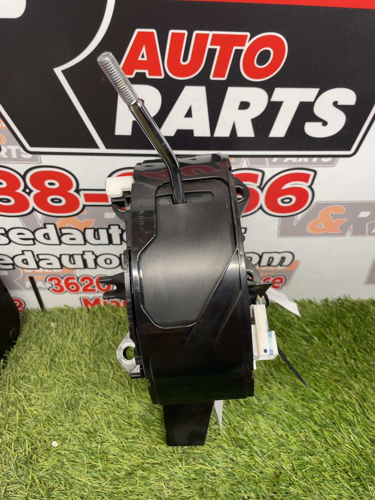 ✅ 2013 TOYOTA SIENNA FLOOR SHIFTER OEM