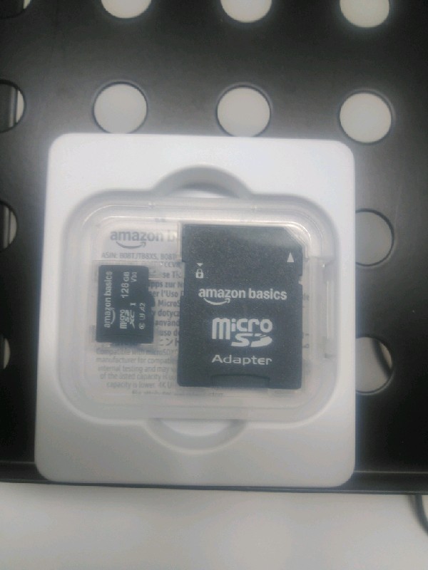 Amazon Basics microSDXC Memory Card 128GB 100MB/s Black with Full Size Adapter