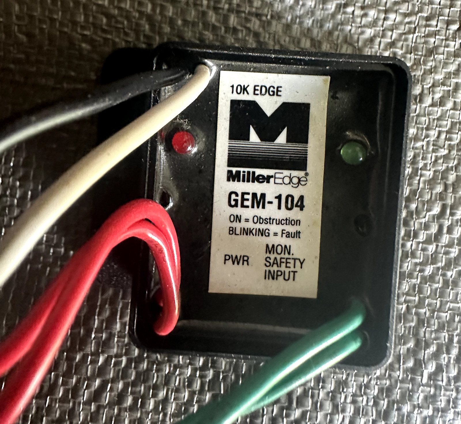 Miller Edge GEM-104 10k to normally closed output safety device gate operator