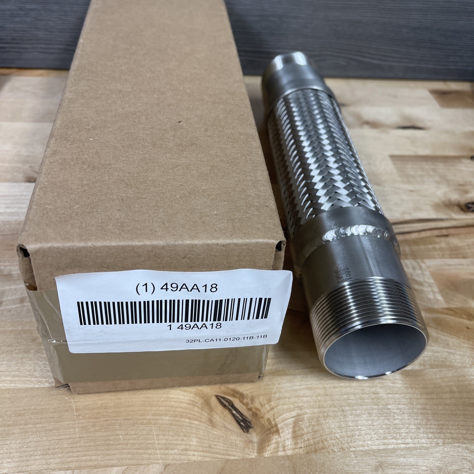 Zoro Select 32Pl-Ca11-0120-11B-11B Flexible Metal Hose,2 In. Dia,12 In.L New