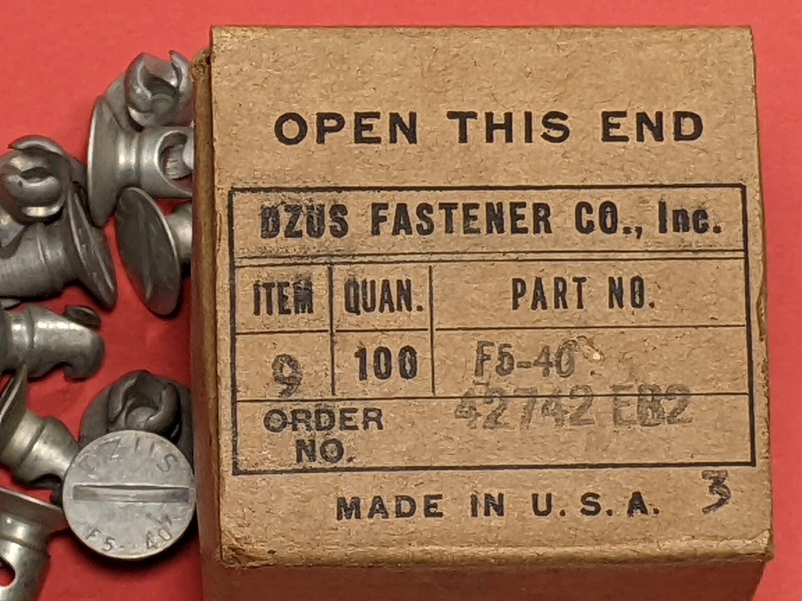 10) Dzus Fastener  F5-40   button