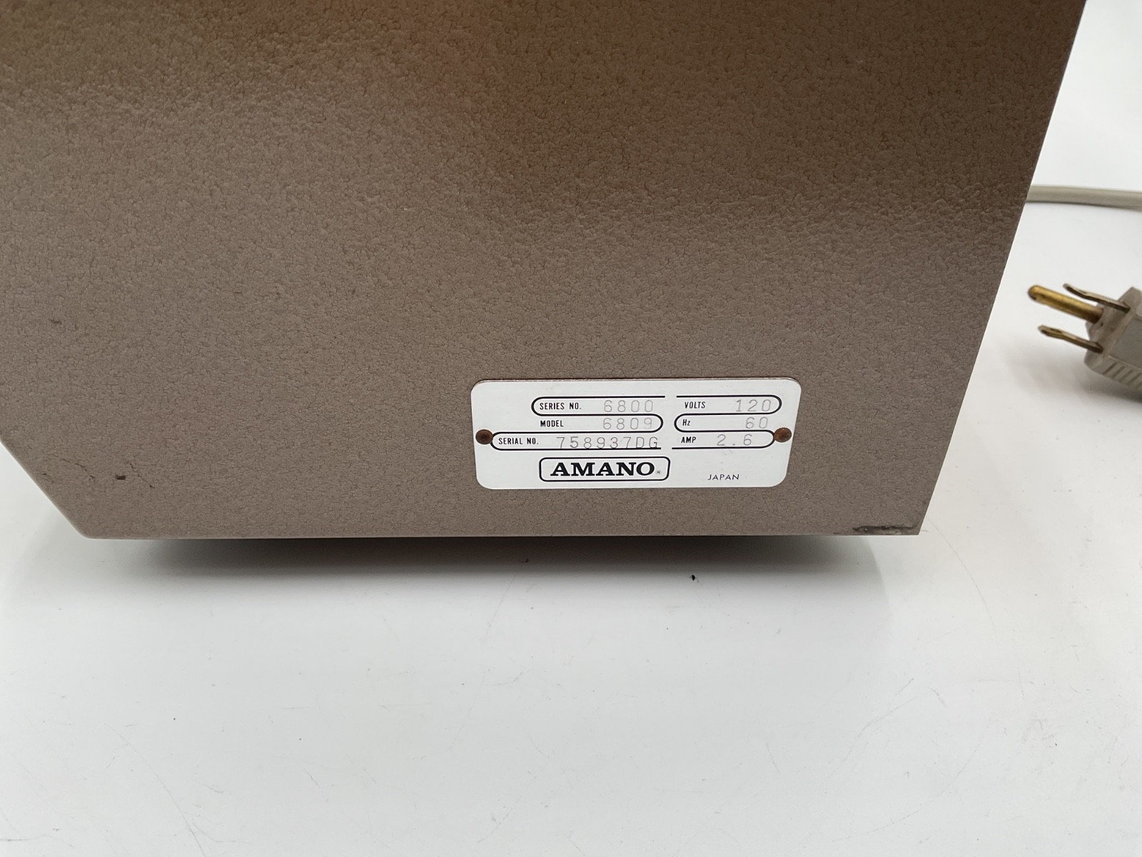 Amano Time Clock 6800 6809 Punch Clock. Keeps time