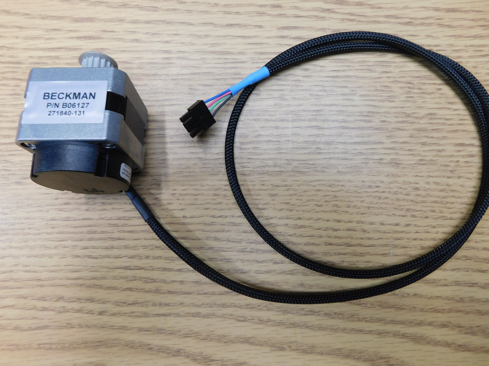 Beckman Stepper Motor B06127