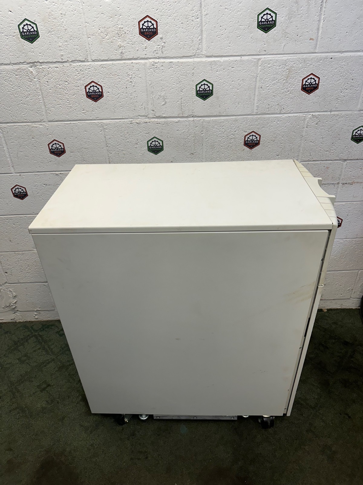 Toshiba UE3G2L220C61T Uninterruptible Power Supply 1600EP Series UPS 22KVA 91.6A
