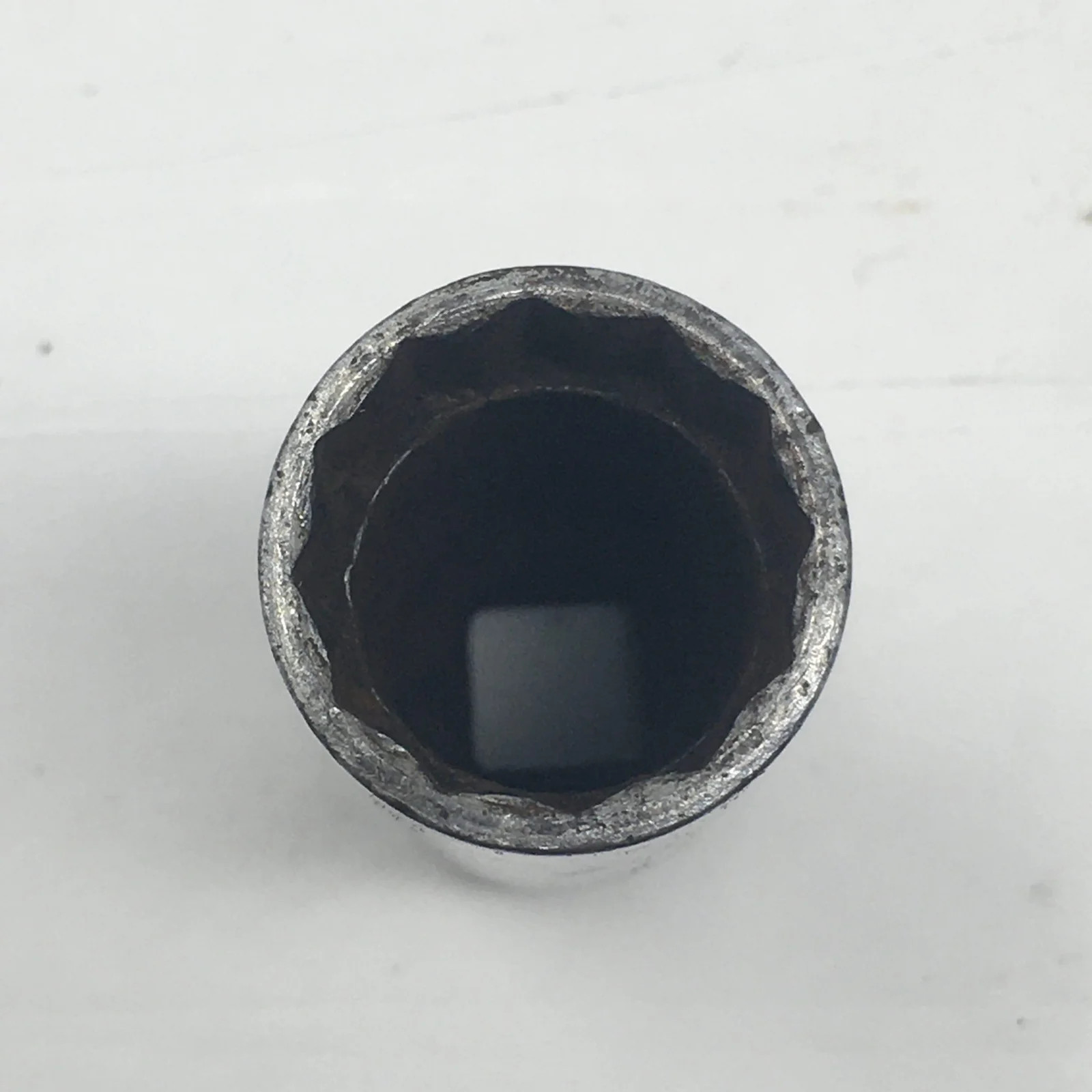 Snap On SF-221 11/16" 3/8" Drive Chrome Deep 12-Point Socket (Used)