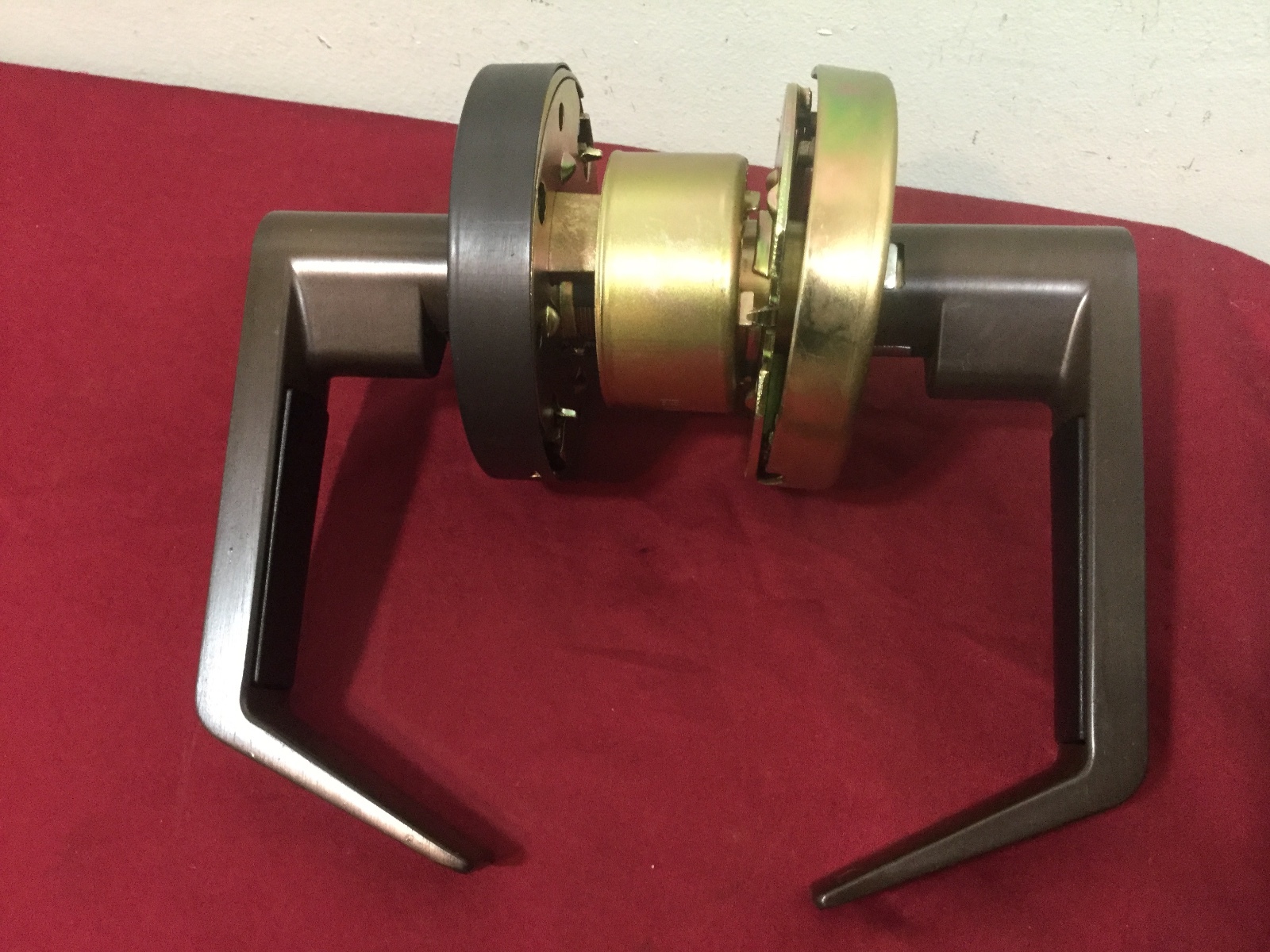 Mul-T-Lock Grade 2 high security lever lock unit - Locksmith