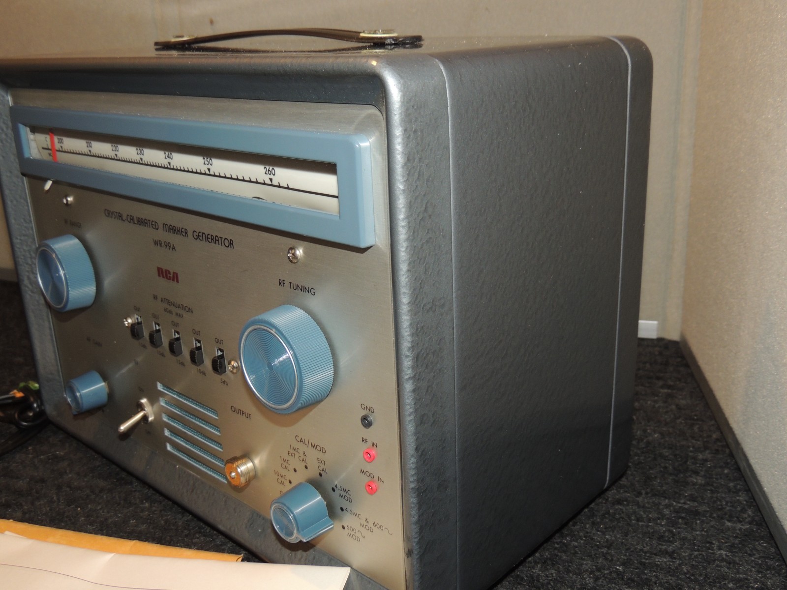 RCA Crystal Calibrated Marker Generator Type WR-99A
