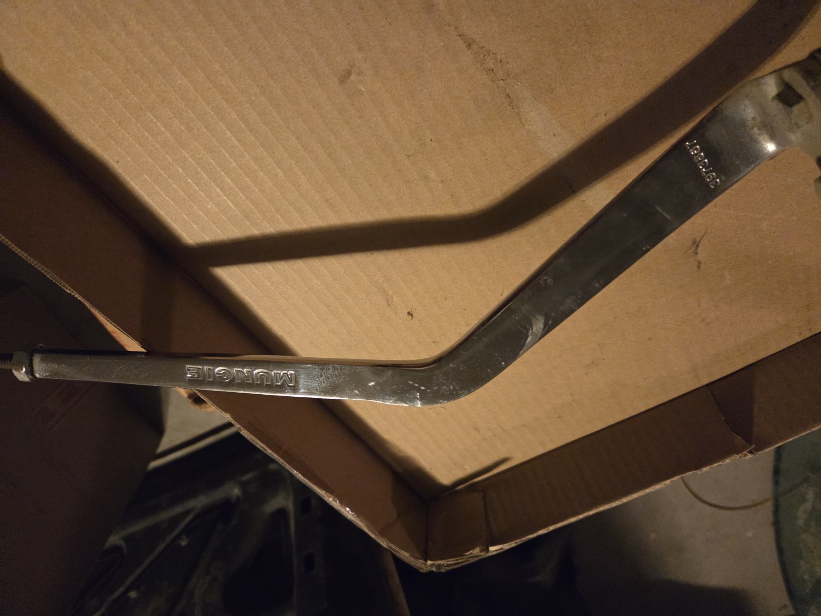 Muncie 1968-70 Chevrolet Chevelle  Shifter 3973867