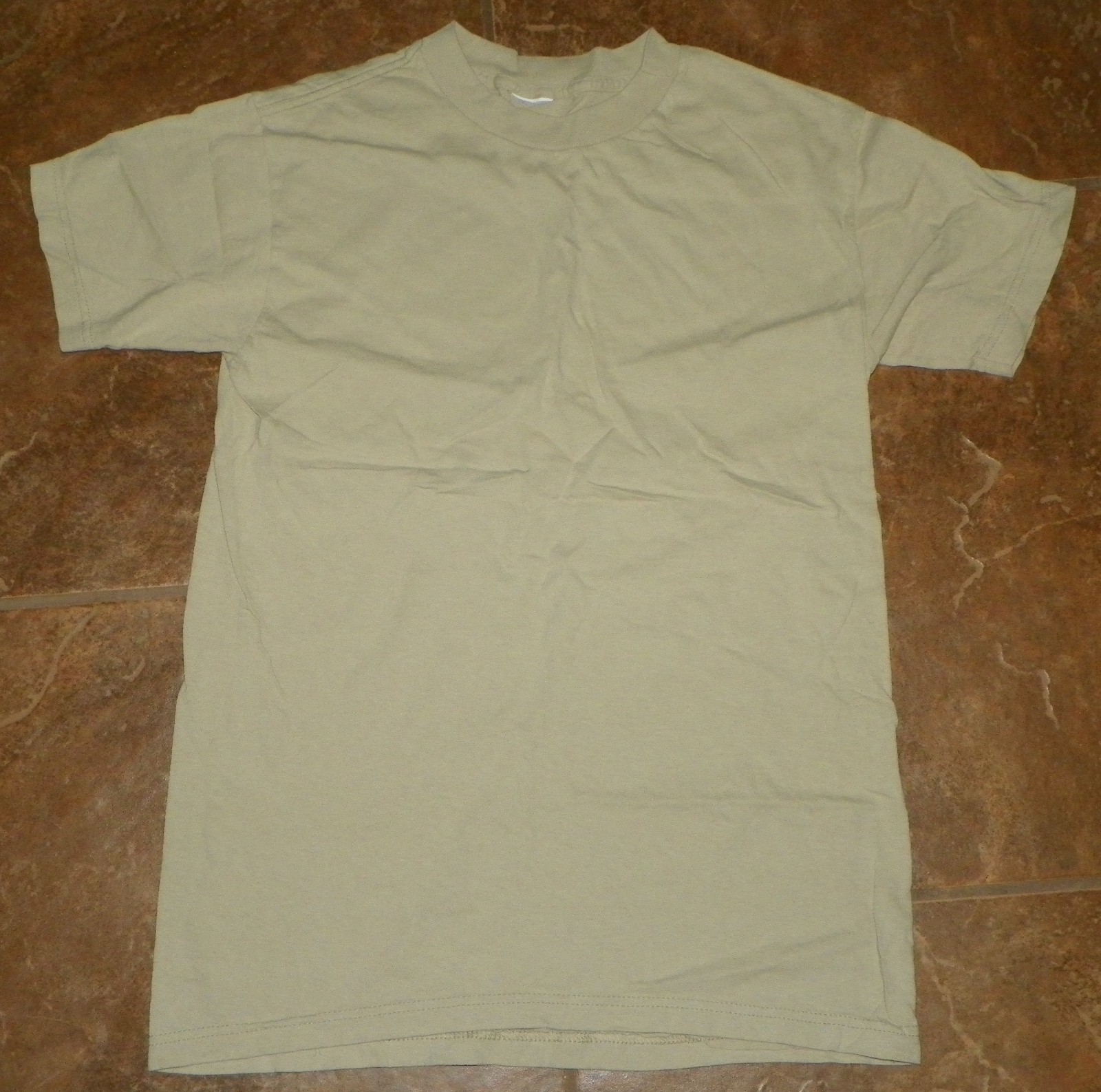 USGI CAC Army ACUs Beige Military Uniform T-SHIRT Size Medium Desert Tag Removed