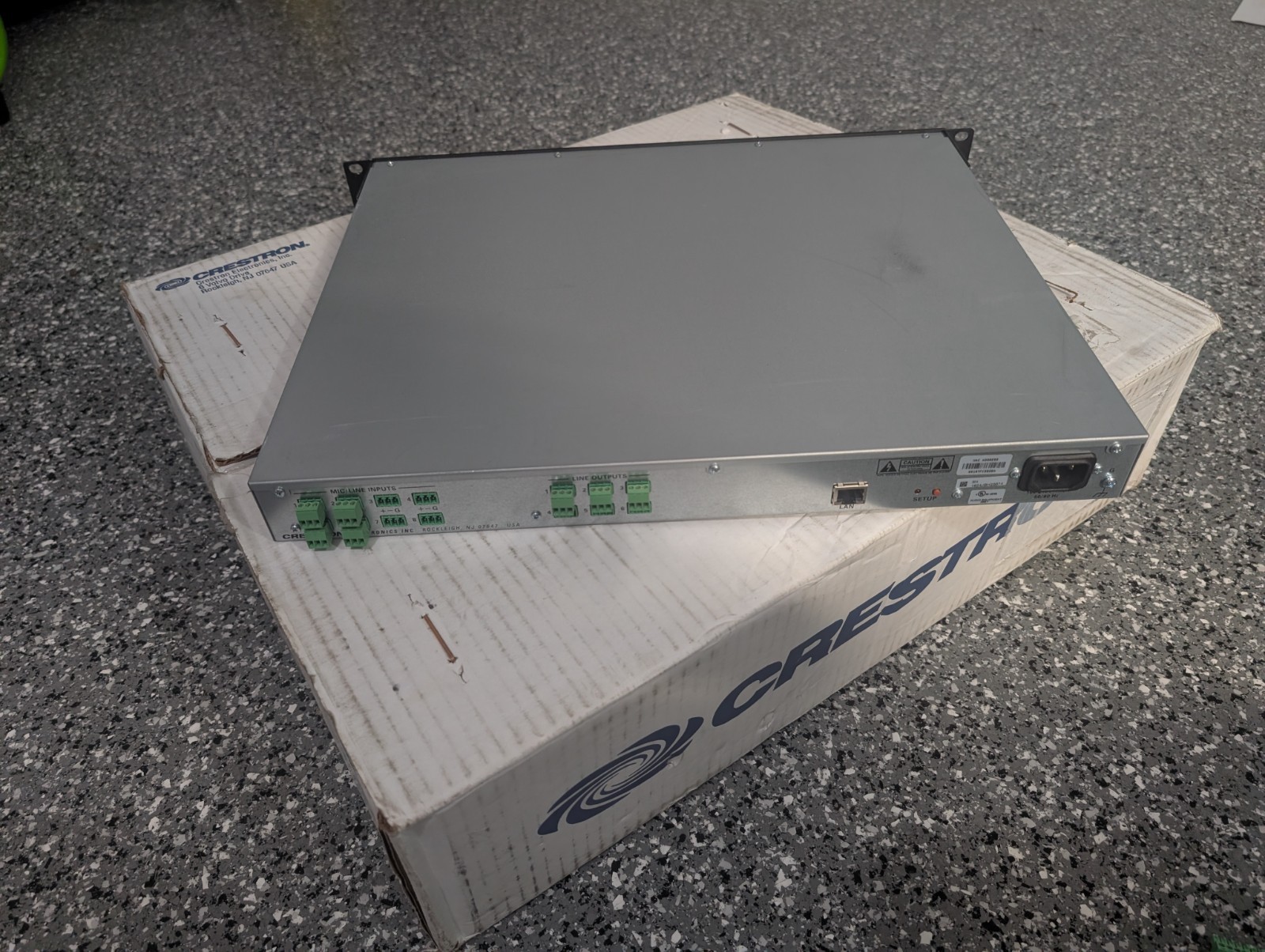 Crestron DSP-860 Avia™ 8x6 Digital Signal Processor