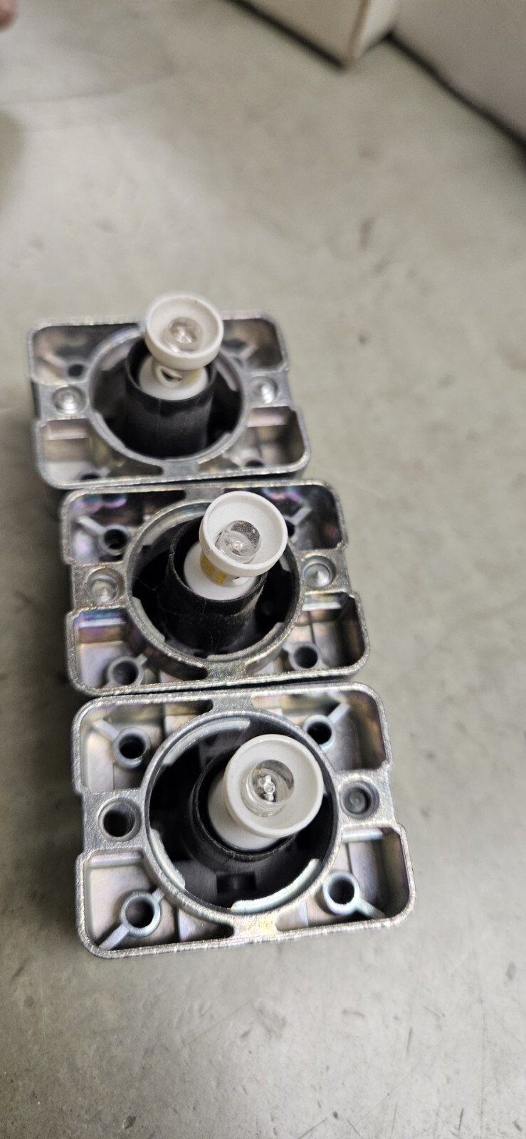 GCX1233-24L Automation Direct  NO Indicating Light  Missing box(lotof3)