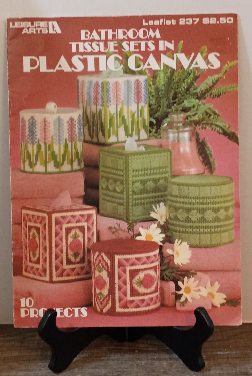 Leisure Arts 1982 Bathroom Tissue Sets in Plastic Canvas Pattern Leaflet 237