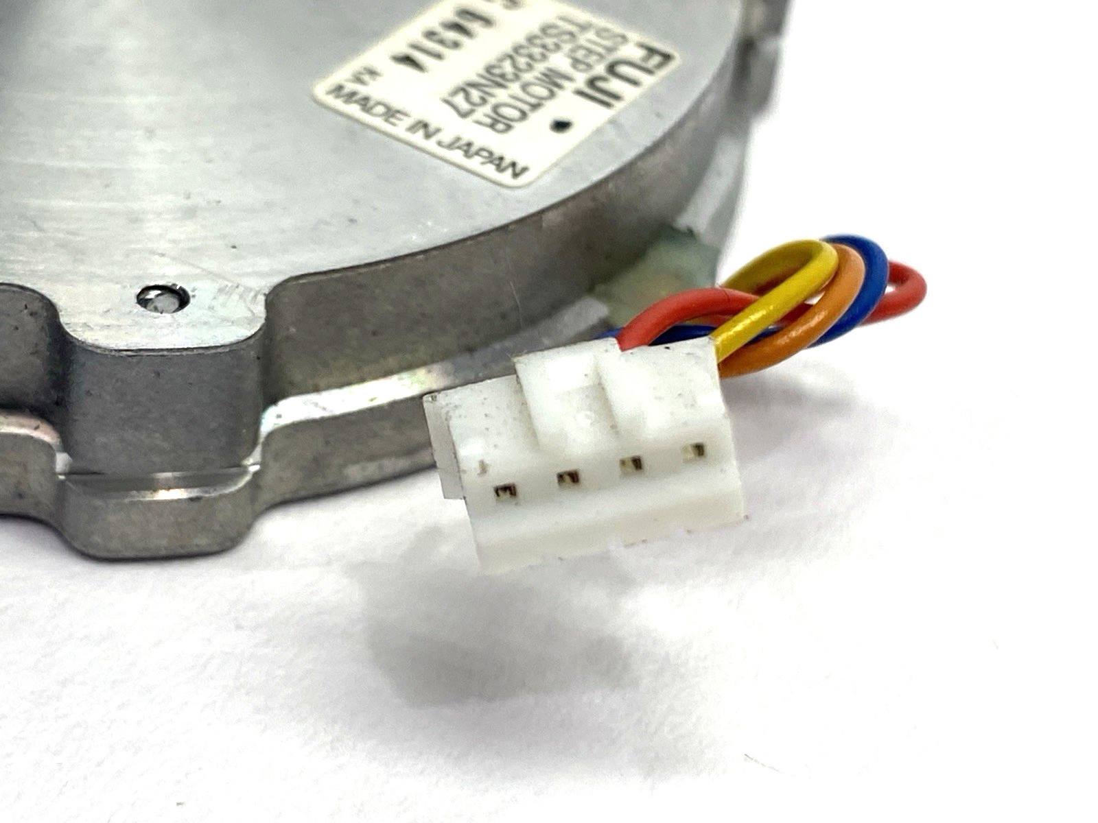 Fuji TS3323N27 Step Motor