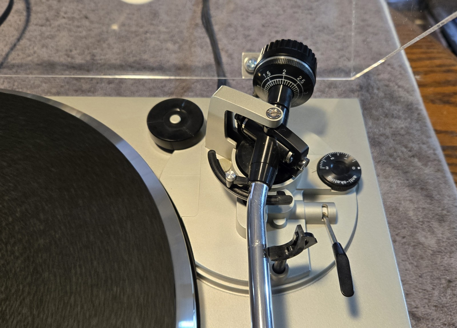 Technics Direct Drive SL-Q2 Turntable, Serviced, Recapped, New Covers Available.