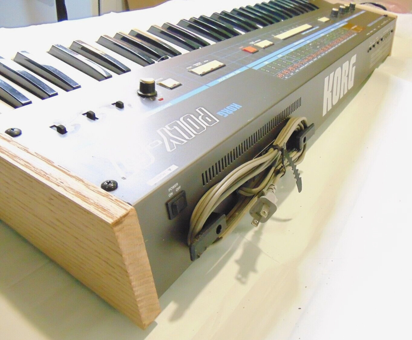 Working KORG POLY-61 Vintage 1980's Synthesizer Keyboard