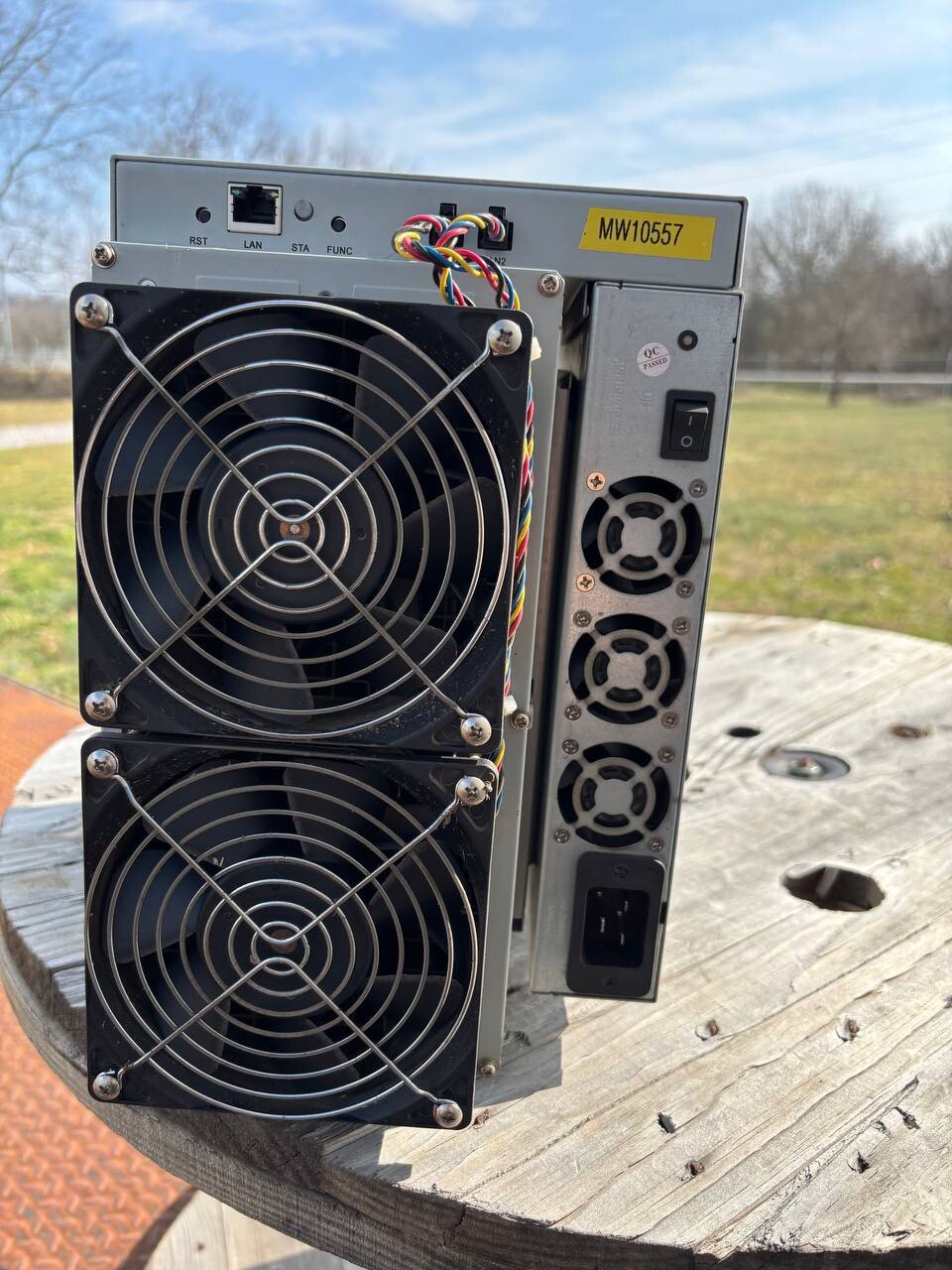 Bitcoin Canaan 1246-N 93 TH (EARN 0.00004318BTC DAILY) 240v Read Description