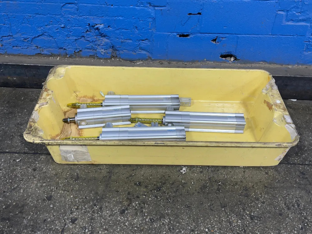 FESTO PNEUMATIC CYLINDERS