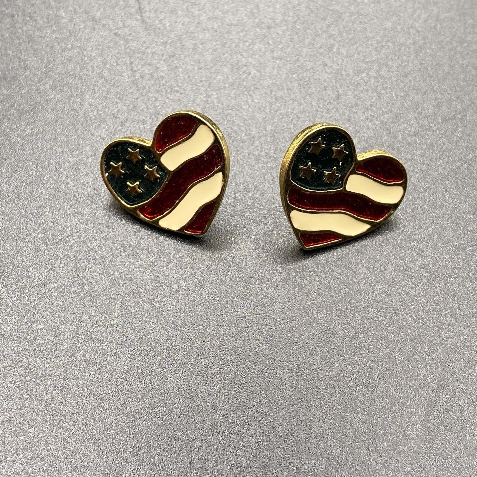 Avon American Flag Heart Earrings Pierced