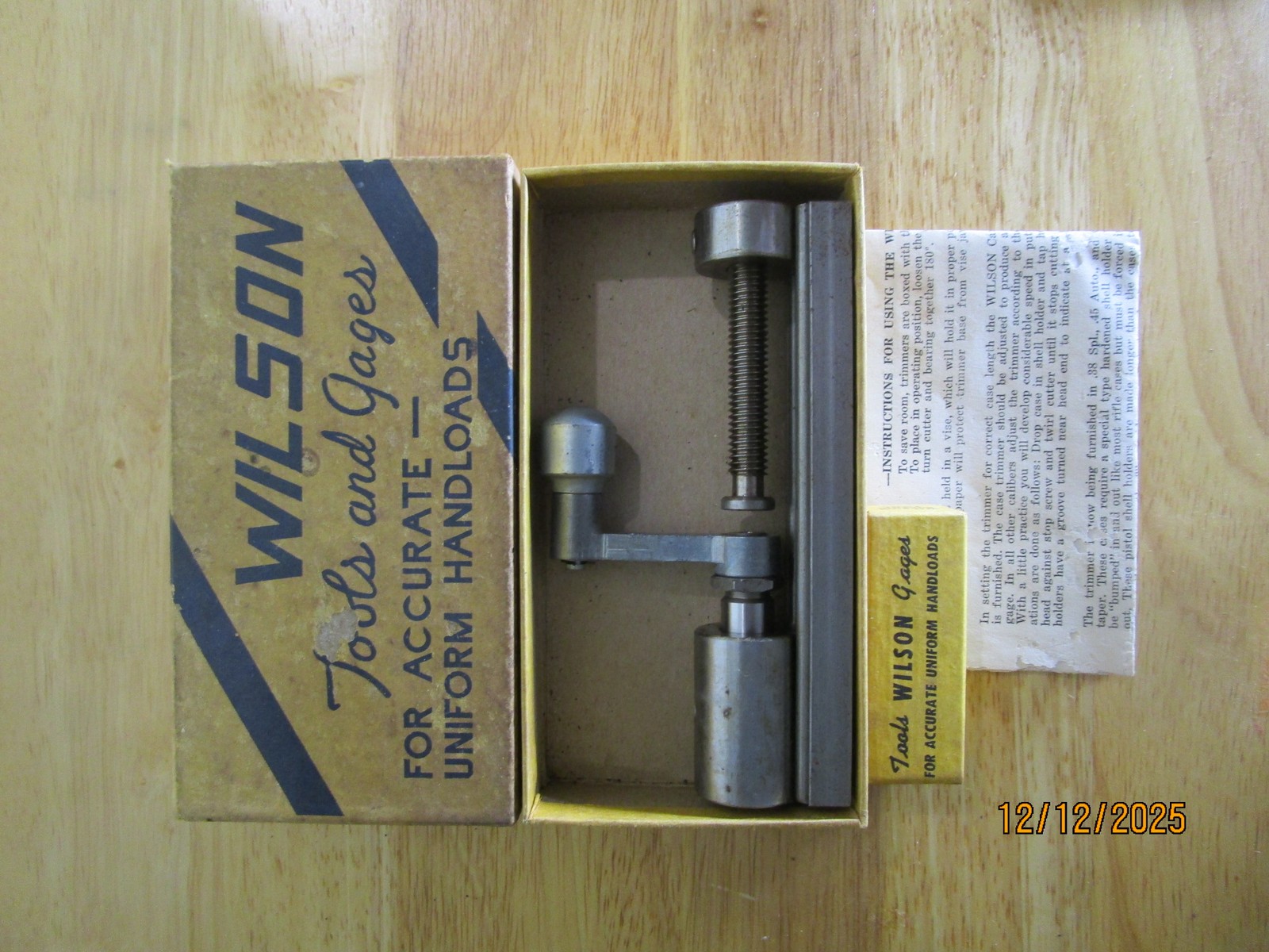 Wilson Tools & Gages Universal Case Trimmer w Burring Tool