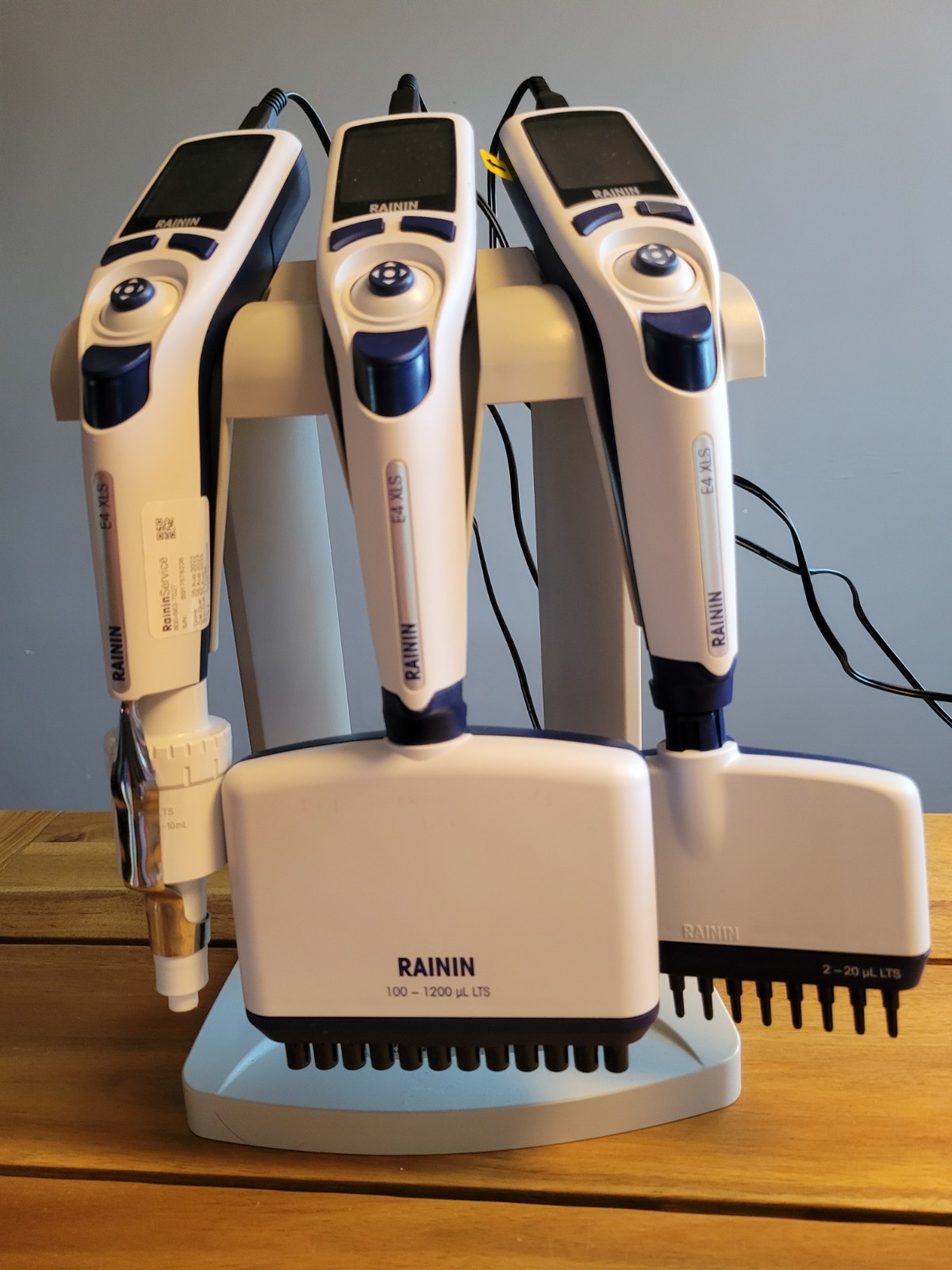 Rainin E4 XLS LTS Electronic Pipette Set 10ml 1200ul 20ul with Charging Stand