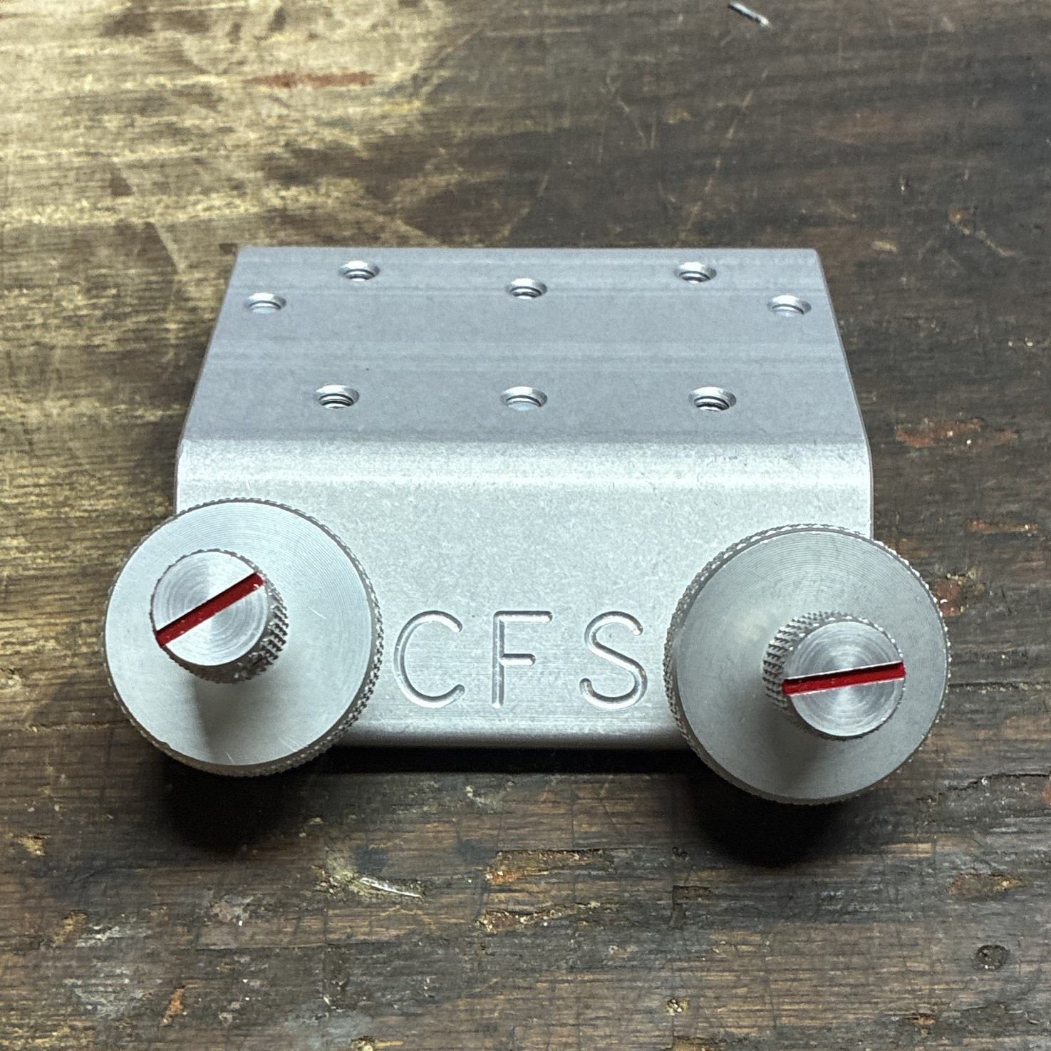 CFS Aluminum Mount Bracket Plate w/ Dual Knurled Thumbscrews, Silver Cisco