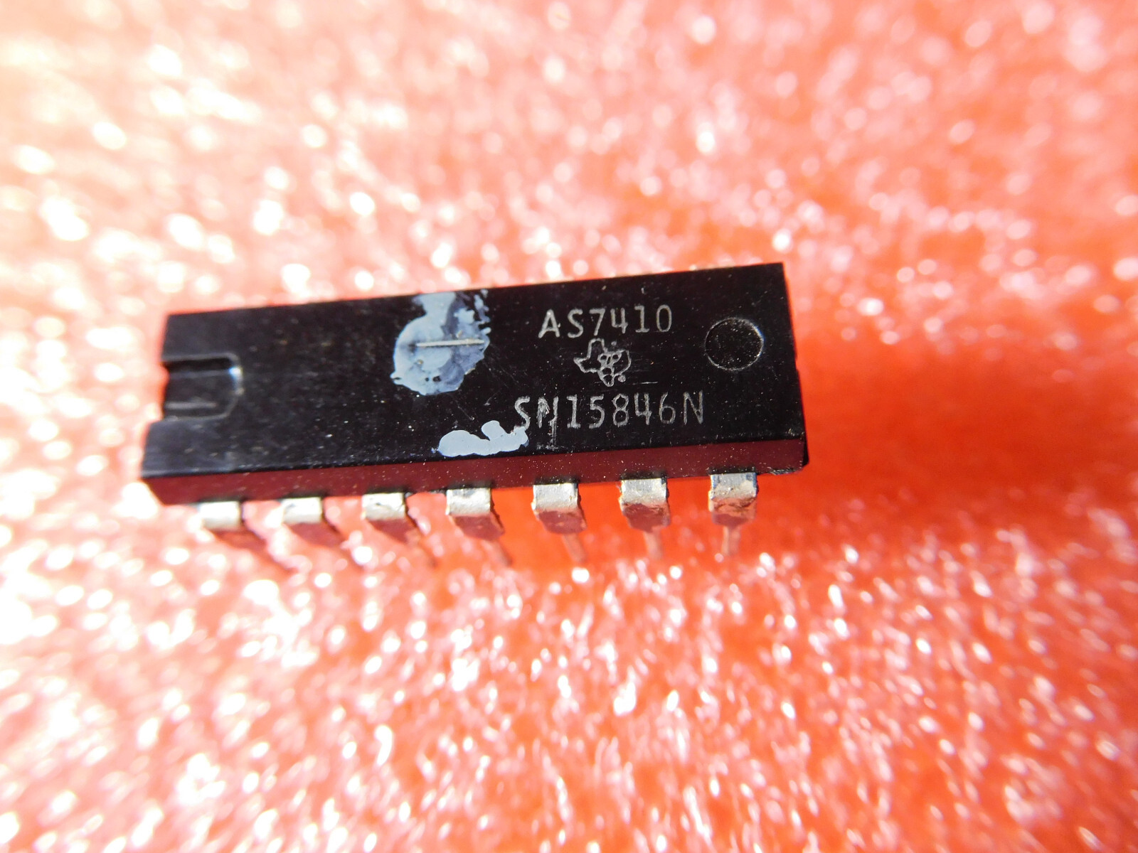 Qty 1: SN15846 vintage IC.  USA Seller, fast ship!