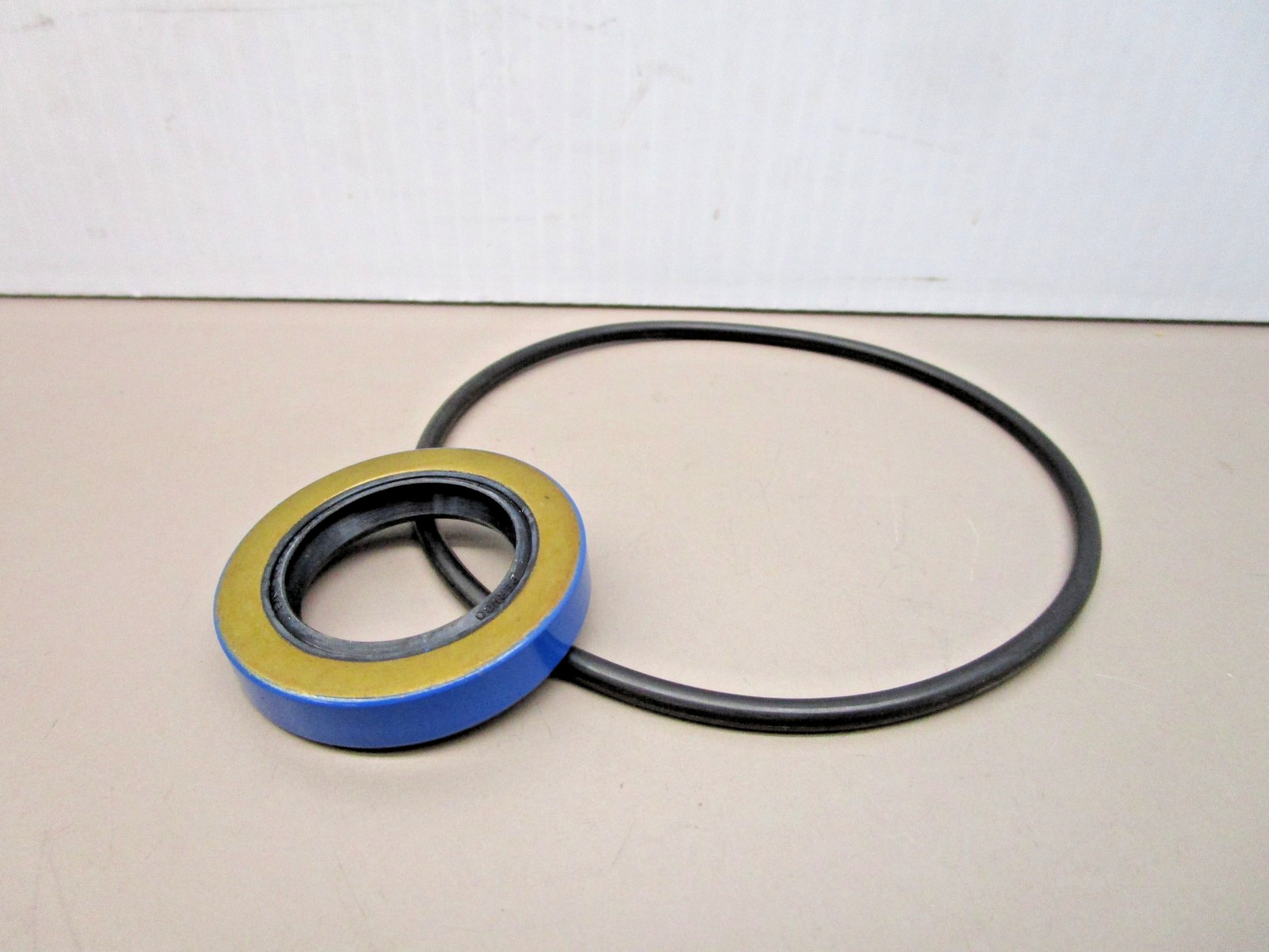 Permco  W62-26-16  Shaft Seal for P2100 Gear Pump  1.062 x 1.686 x .312