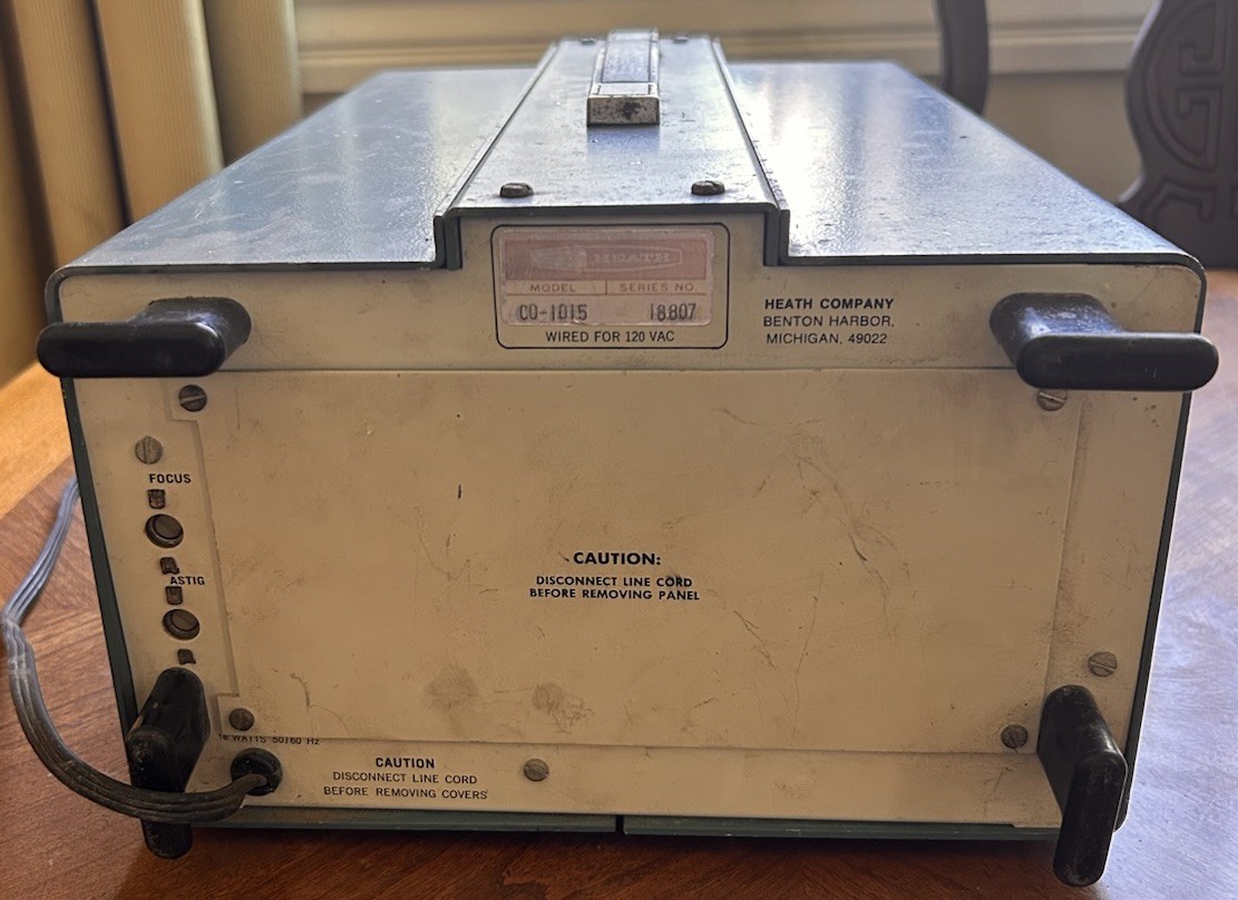 Heathkit CO-1015 Ignition Analyzer CRT Oscilloscope Engine Tester Powers On
