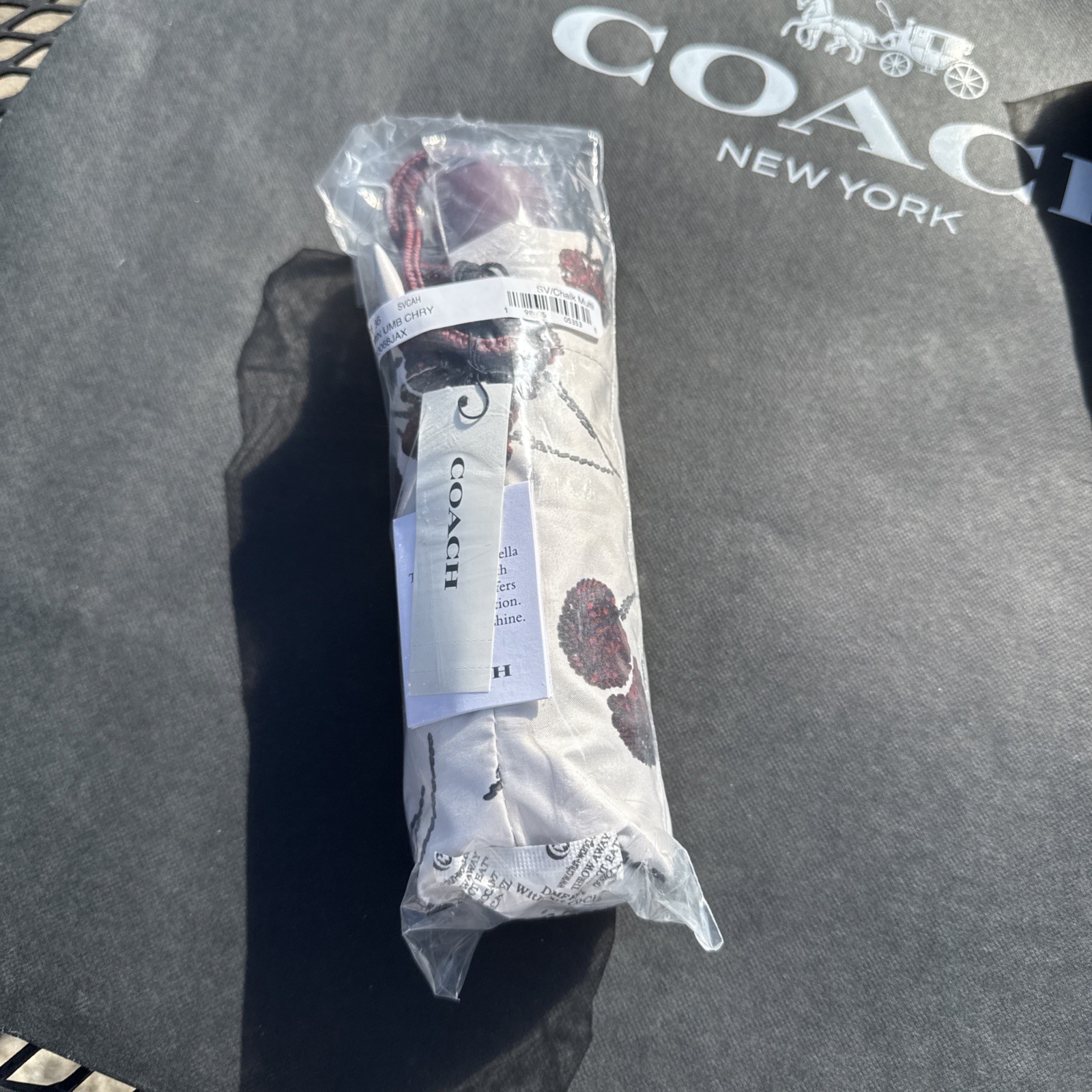 Coach UV Protection Mini Umbrella With Cherry Print CDF36 Silver/Chalk Multi