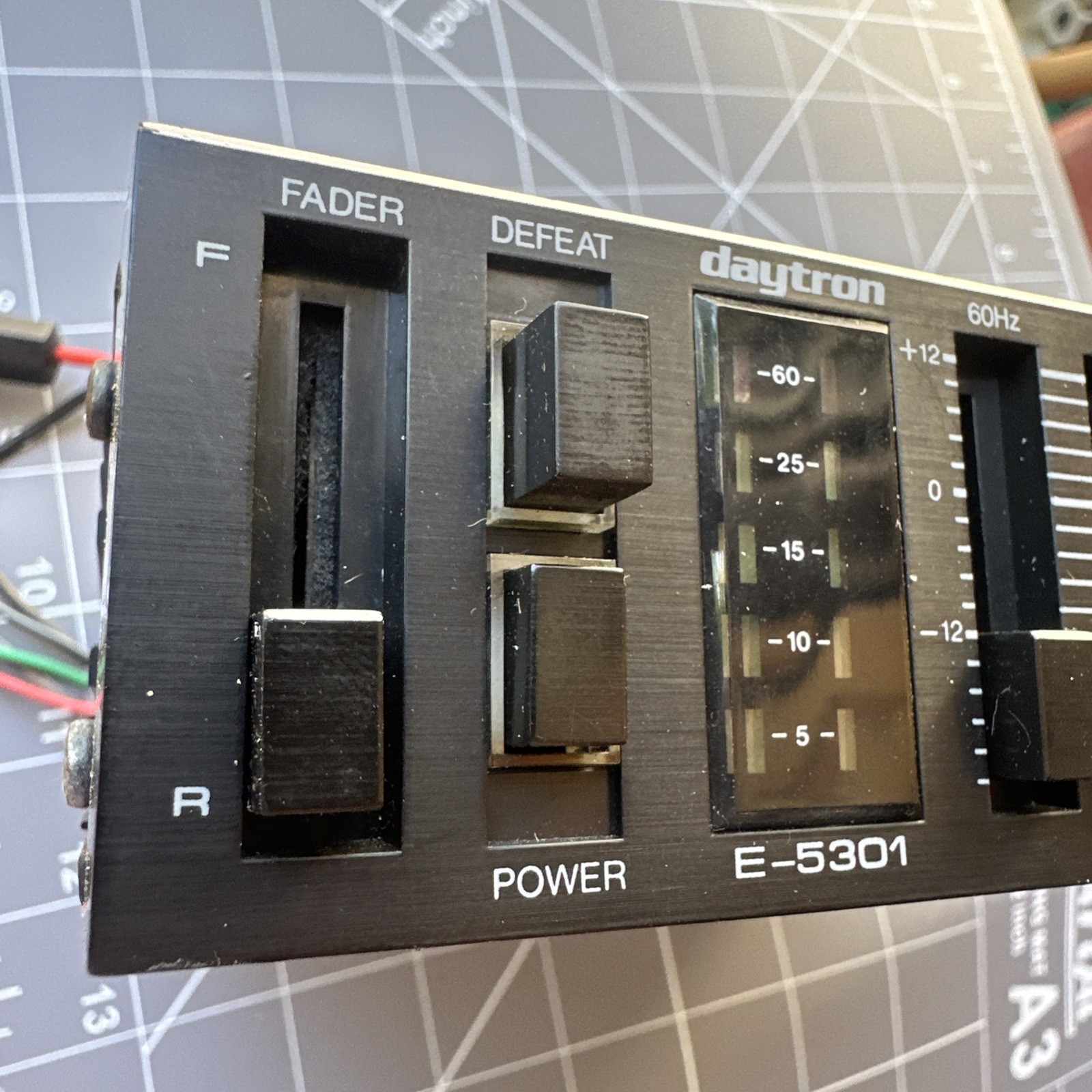 Daytron E-5301 Graphic Equalizer Amplifier Booster - Vintage UNTESTED