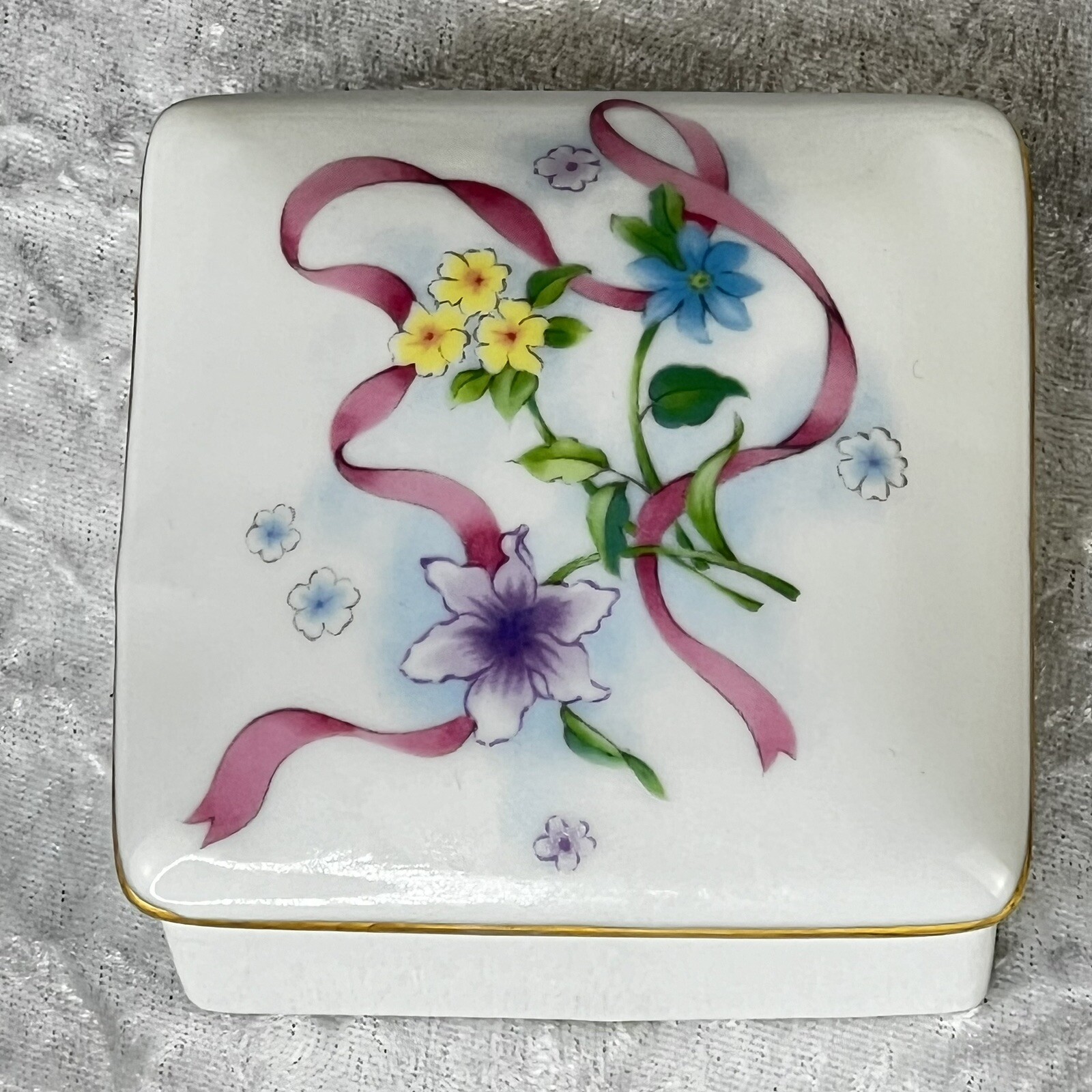 Action Porcelain Trinket Box Floral with Gold Trim 3"