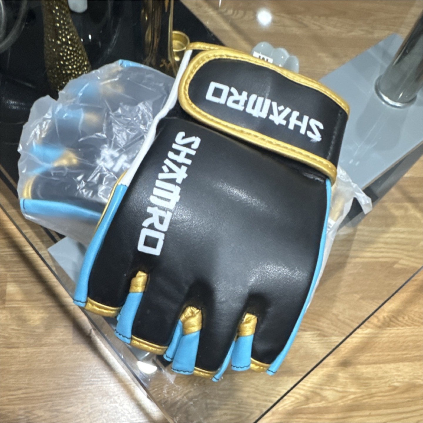 SHAMRO MMA Martial Arts Grappling Gloves Medium Size M Black Gold Blue