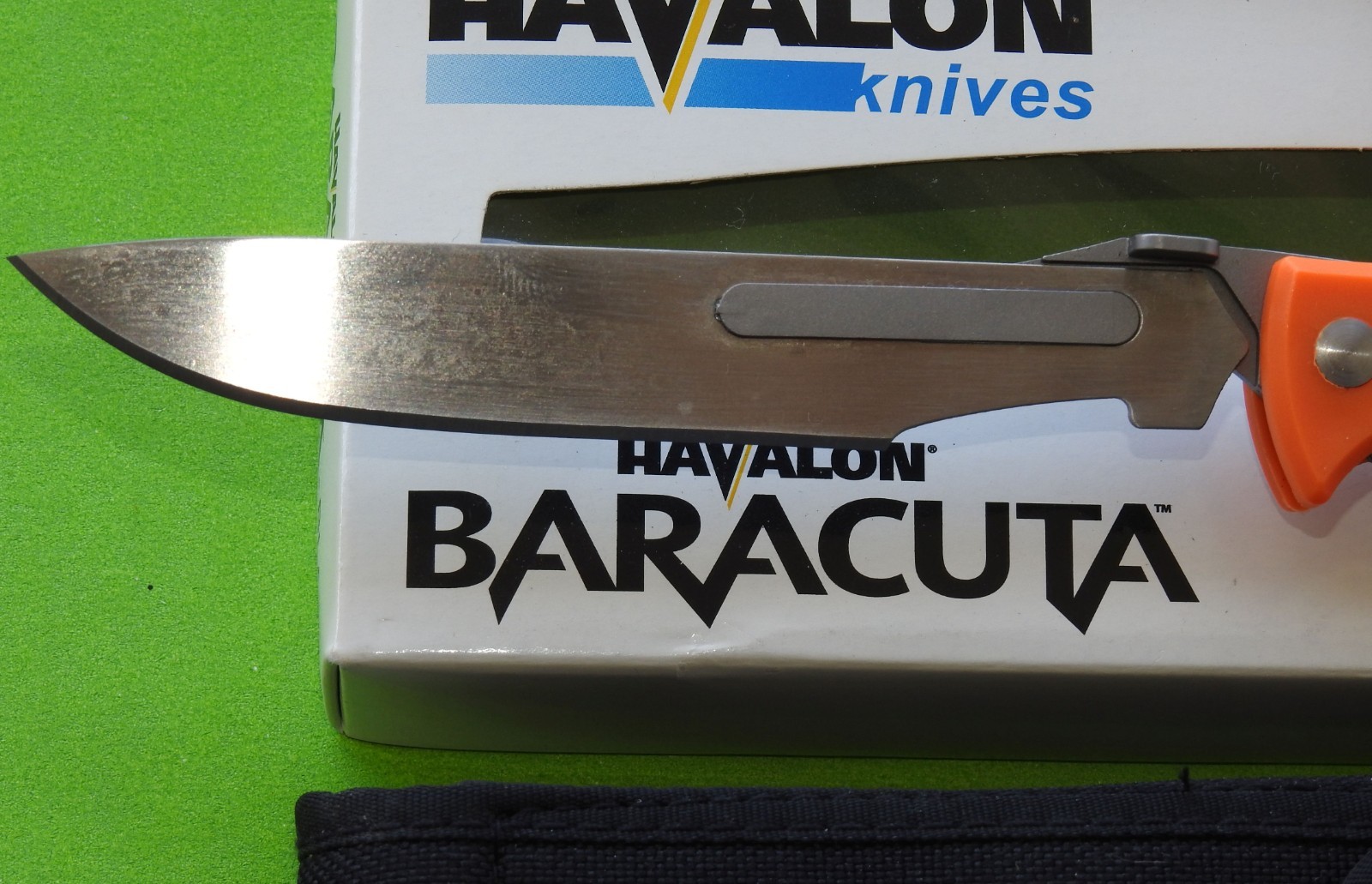 SAVE! NEW Havalon Baracuta-Blaze Replaceable Blade Filet Knife with EXTRA BLADES