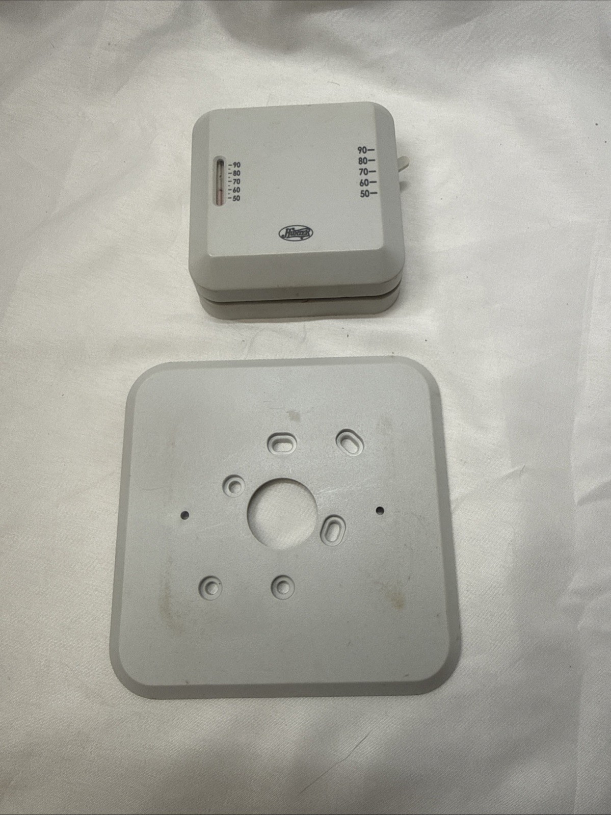 Hunter Mechanical Thermostat Non-Programmable