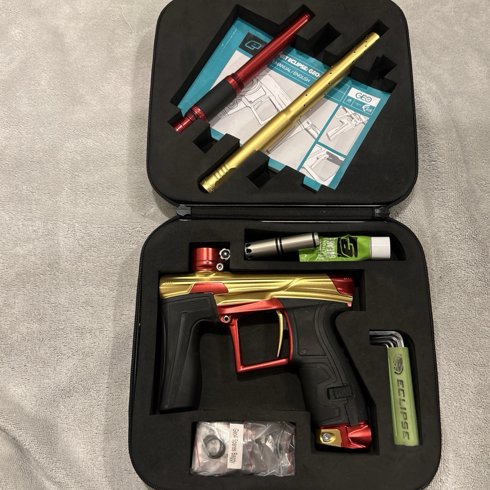 Planet Eclipse Geo 4 Paintball Gun Marker w/ Case & Original Box - Green & Black