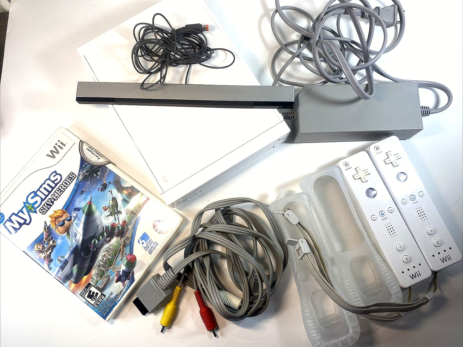 Wii Console Bundle W/Games Tested Fully Functional & Clean Model RV-001