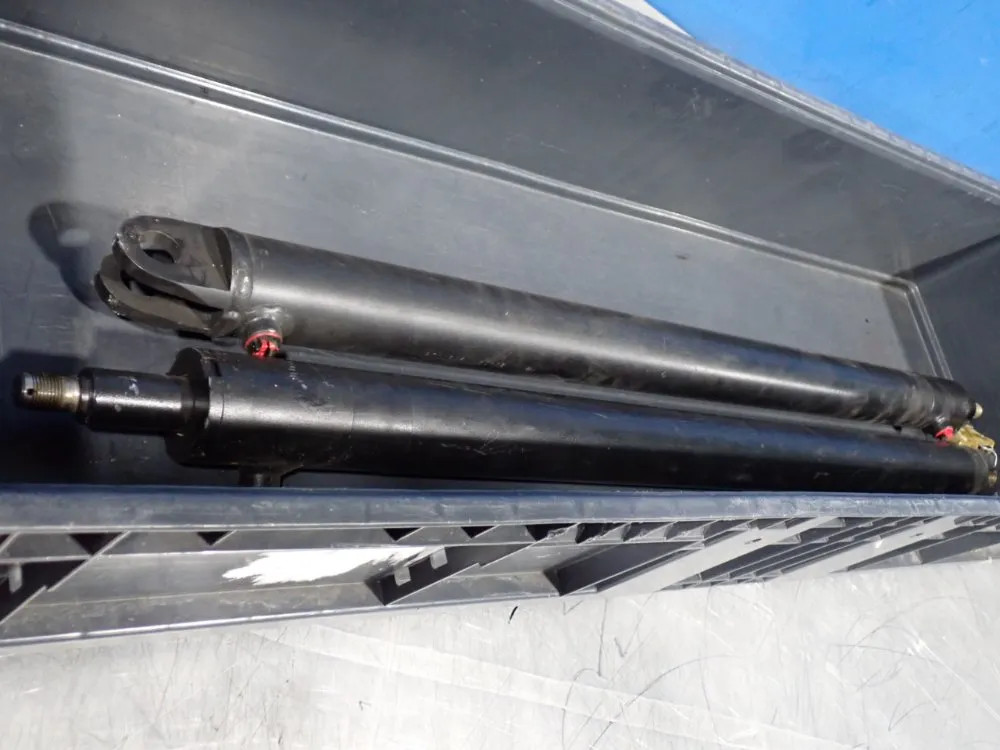 HYDRAULIC CYLINDERS 08250561991