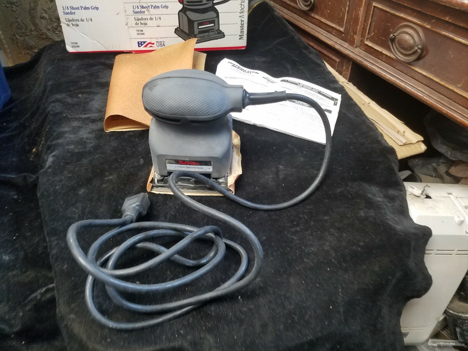 True Value 1/4 Sheet Palm Grip Sander TV700 In Box With Manual