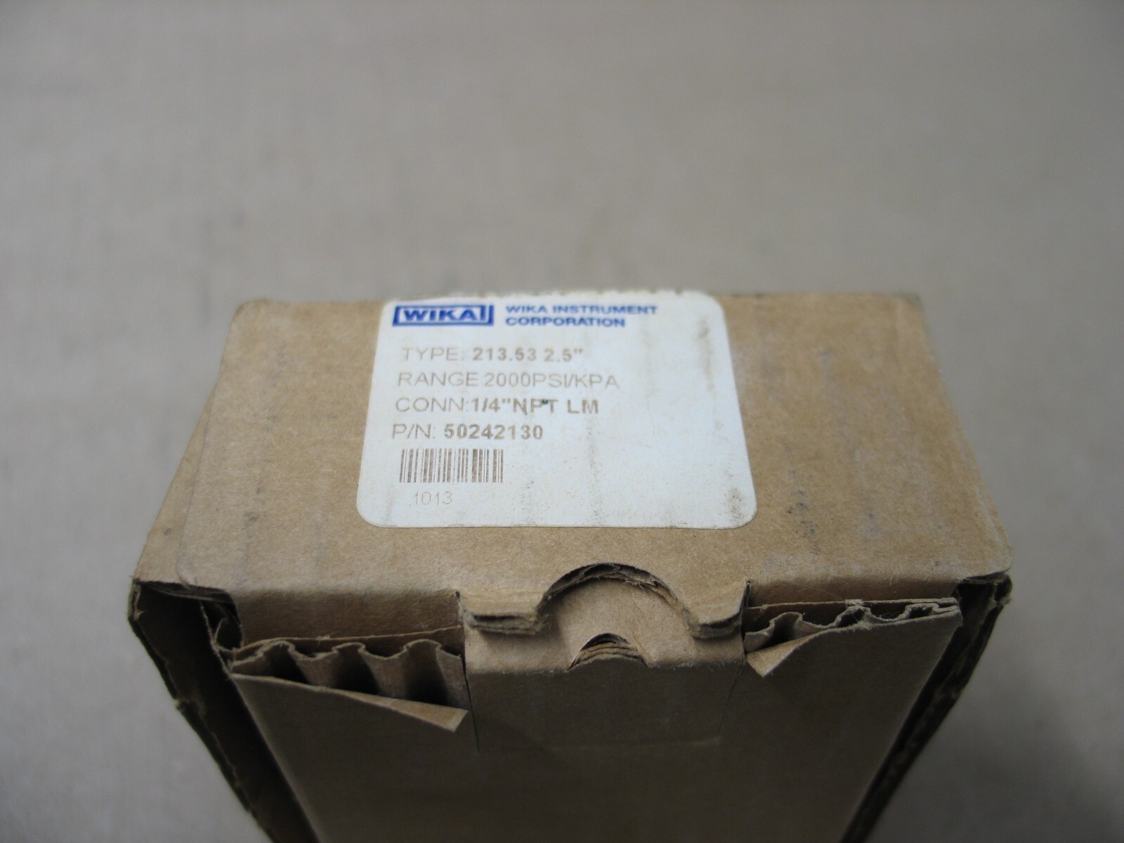 NIB WIKA 213-53 2.5" 2000PSI SS GLY FILLED GAUGE 0-2000PSI BTM 1/4NPT P9173