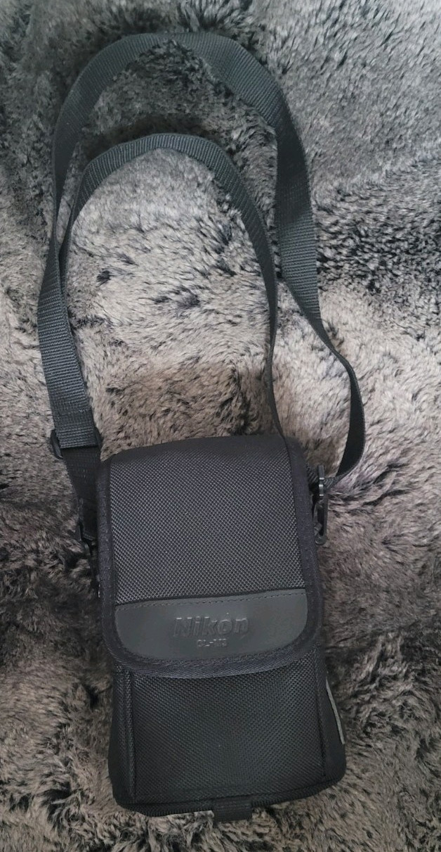 Nikon CL-M3 Black Padded Binocular Carry Case/Bag w/ Shoulder Strap, Zippered