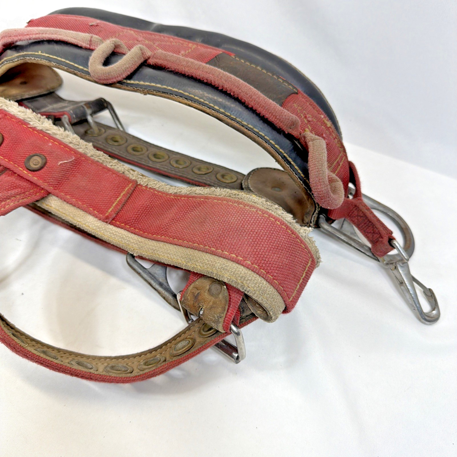 Weaver Leather Tree Climbing Harness Saddle Model 1040 Size Medium Arborist