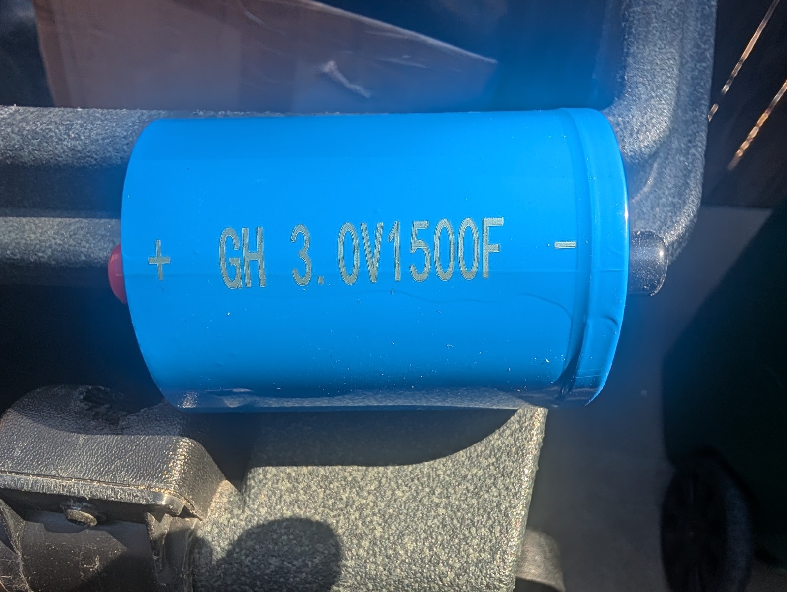 3.0V 1500F Ultra Capacitor