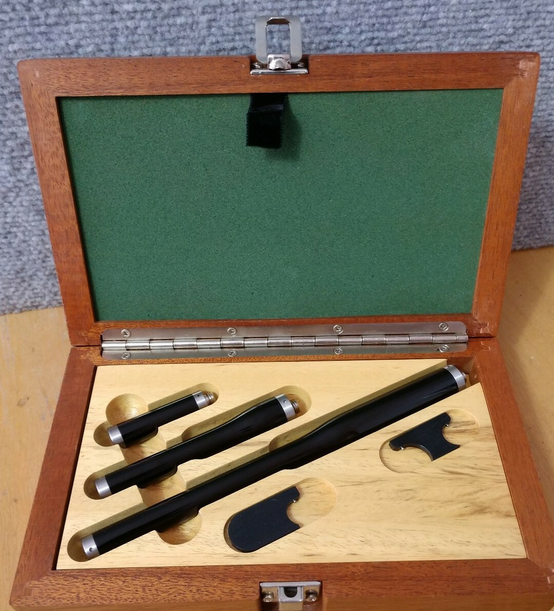 Renishaw CMM Probe Extension Kit Wooden Box. Very Nice Condition