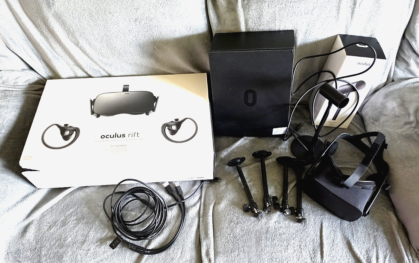 Oculus Rift CV1 VR Large Lot Oculus Touch, 2 Headsets, 4 Sensors & Mounts tested
