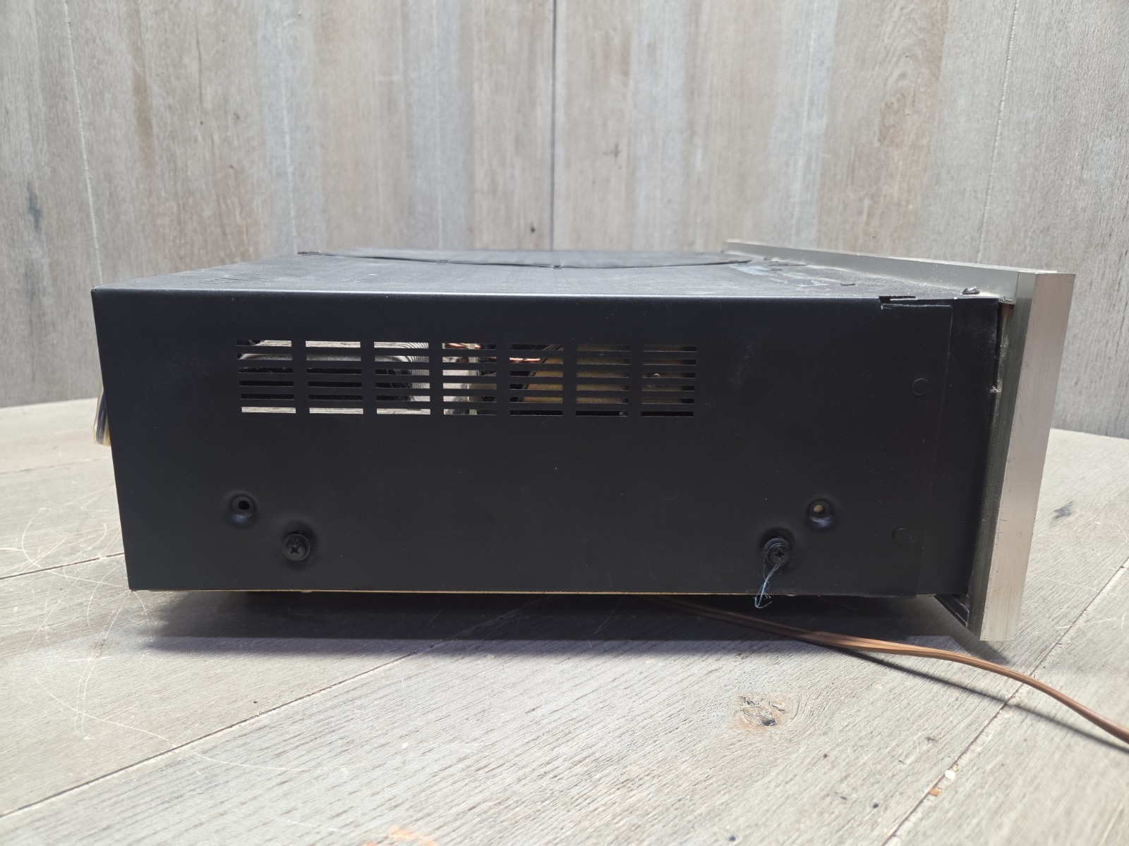 Vintage Allied 498 Solid State Stereophonic Receiver