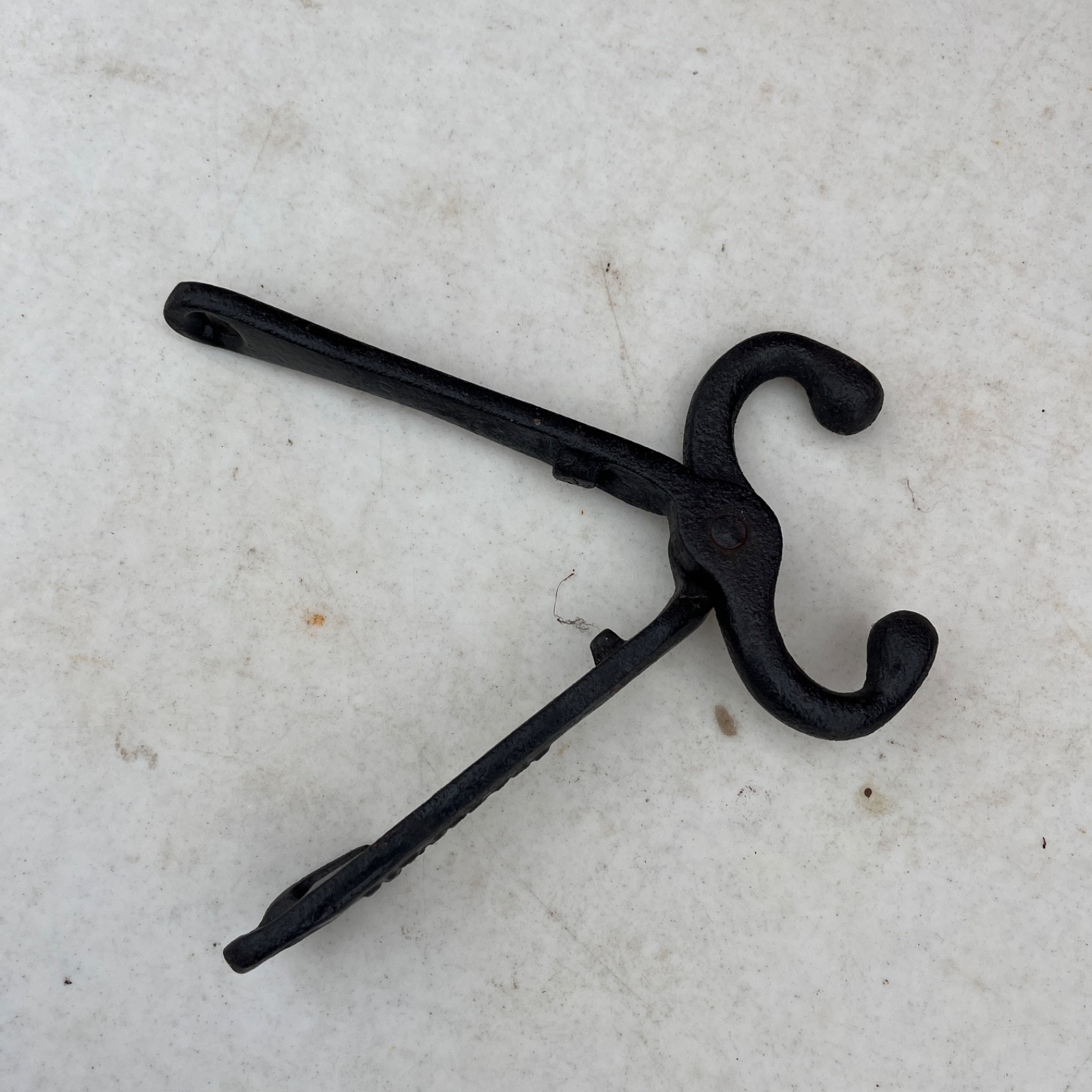 Primitive BULL NOSE PRONG Farm Tool Pliers Pullers