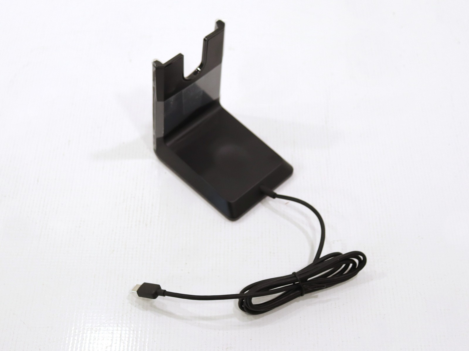 Poly Voyager 4320 UC USB-C HS +BT700 (77Z31AA) Headset + Base (Black)