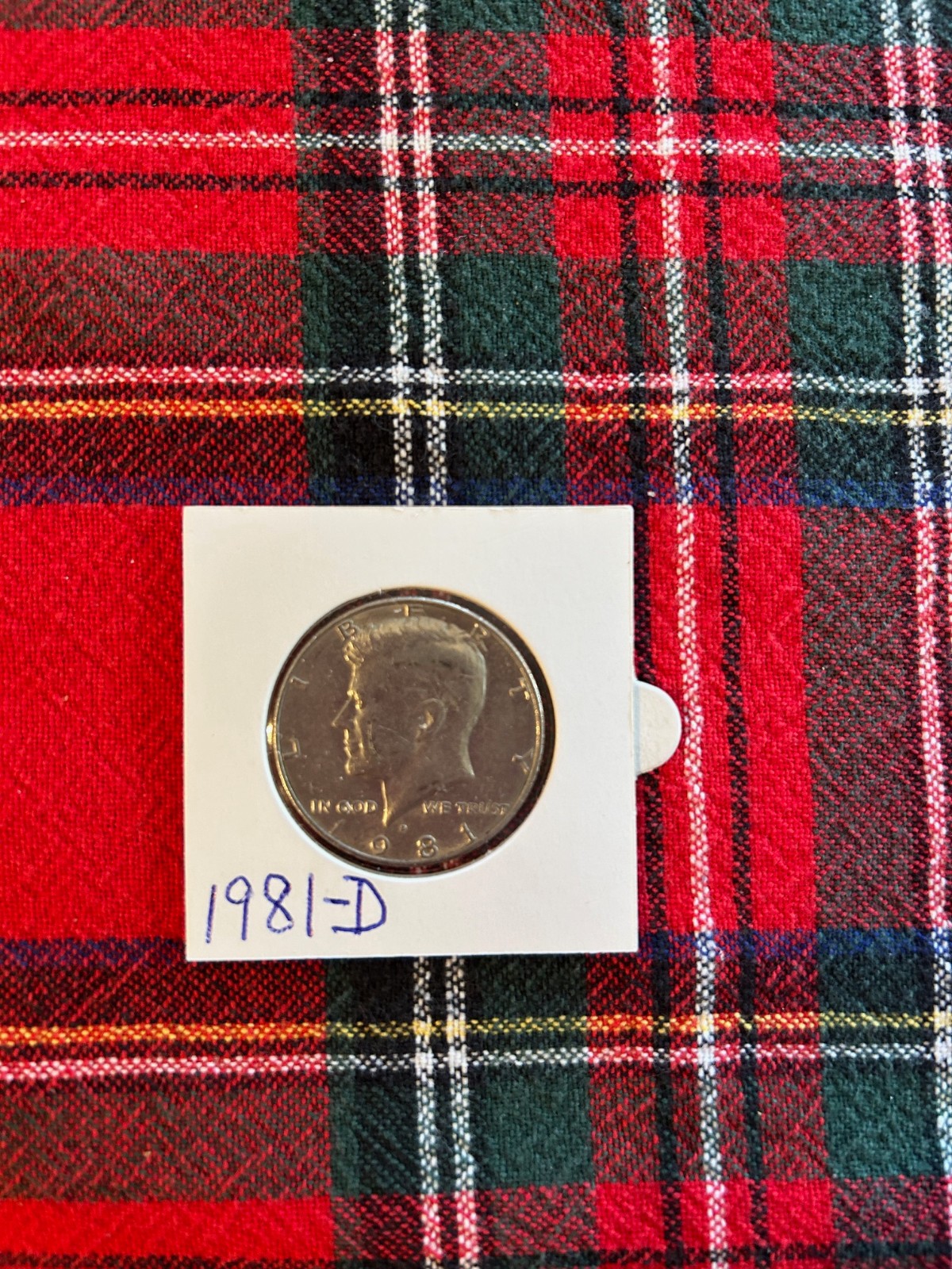 1981-D    KENNEDY  HALF  DOLLAR,  CLAD,  CIRCULATED,   Actual Coin in Photo